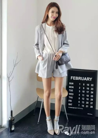 腿太粗<em>怎么办</em>!硬挺材质的<em>短裤</em>拯救恼人大象腿