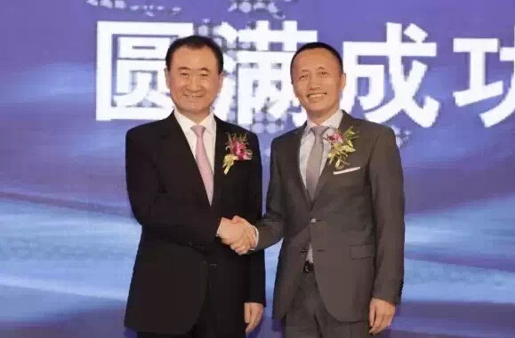 万科集团董事长_国岳集团董事长图片(2)