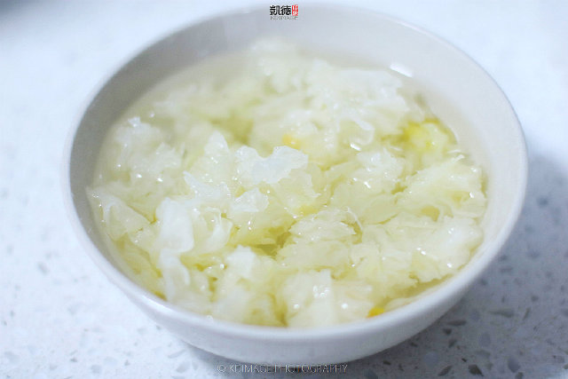 【美食DIY】桃胶雪梨银耳羹