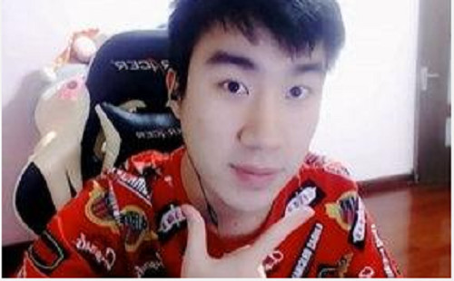 lol节俭帝:骚男祖传T恤 Faker70元衬衫_手机新