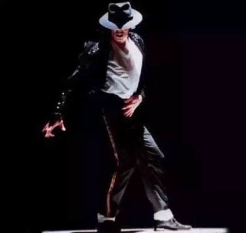 迈克尔杰克逊真的是世界上最蠢的人~