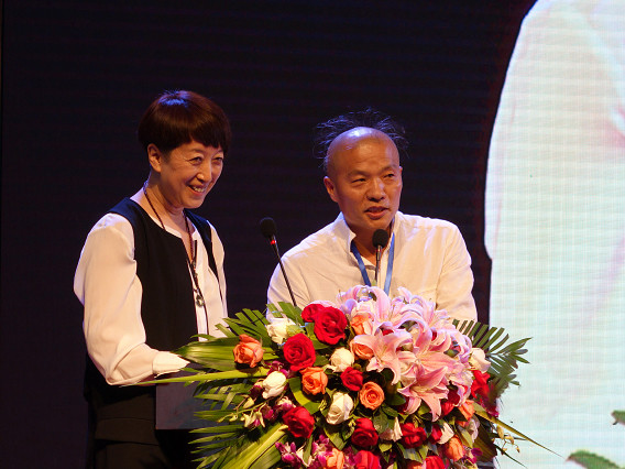 她眼中的中国最贵摄影艺术家-任性!-影像视觉