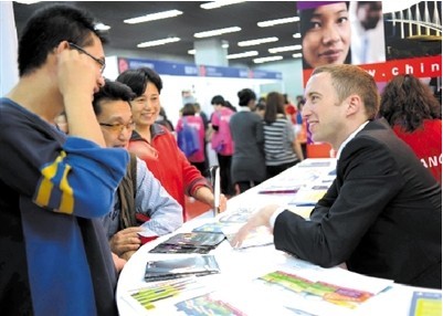 中国成最大留学生输出国 渐趋去精英化