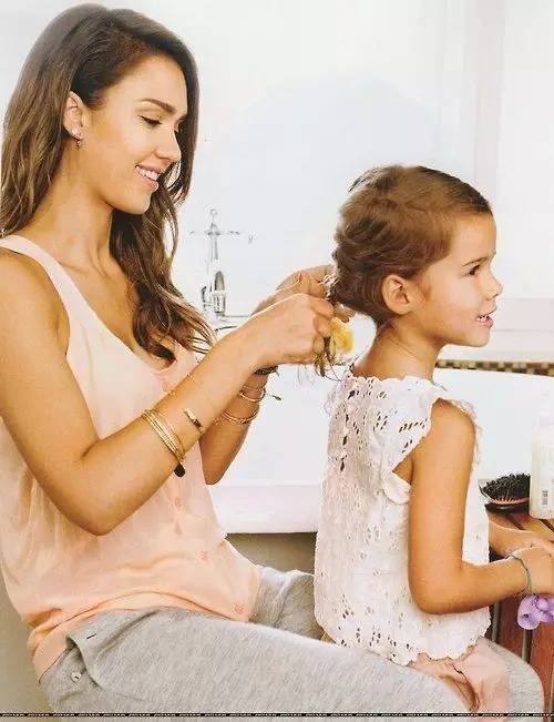 花式晒娃!只因美妈们要做宝贝的细心守护者~_手机新浪网