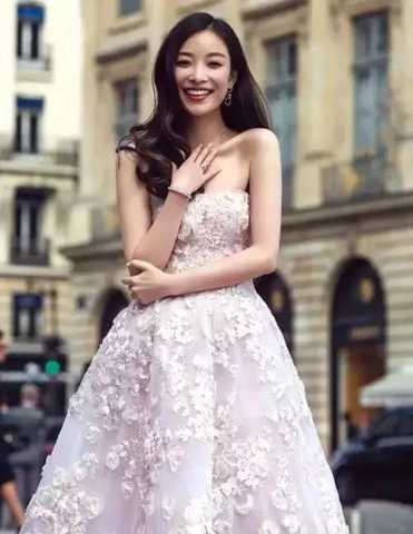 8fe88dd525075170adad2534c3074359_371_480.jpg