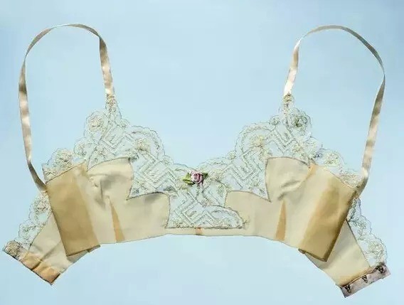 <em>胸罩发展</em>中的五段历史和五款奇葩