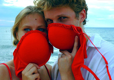 【趣图】<em>姑娘不</em>带罩罩<em>是怎样一种体验</em>_新浪悦