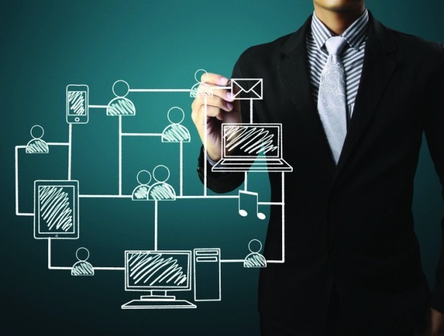 78页PPT揭示互联网与传统行业的融合与碰撞