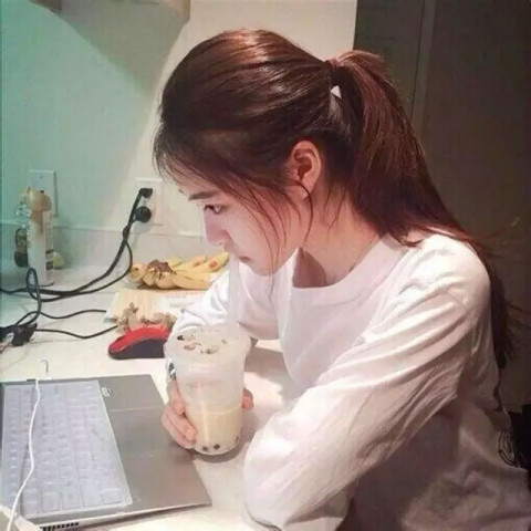 女生熬夜的危害,速看!