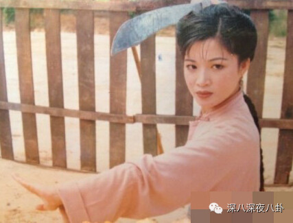 <em>女演员</em>啊,醉怕的就是脸垮,小师妹真心惨到家-深