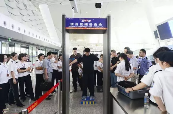 杭州车站机场安检加强 赶飞机火车要提前多长
