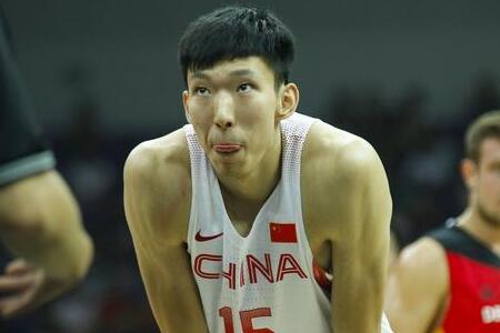 送上门也无法打动火箭 周琦新赛季只能在CBA