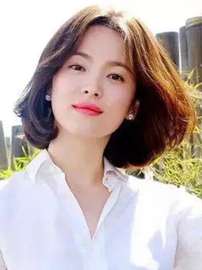 今年夏天,所有的女神都剪了这个<em>发型</em><em>LOB</em>头-