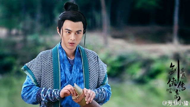 他自称二叔,却是让吴奇隆一见钟情的男人