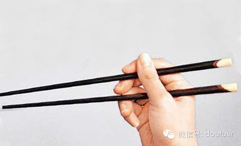 什么是公筷什么是非公筷 b95a2eb57a79465cbb6a3bd2e71e819e_475_288.jpg