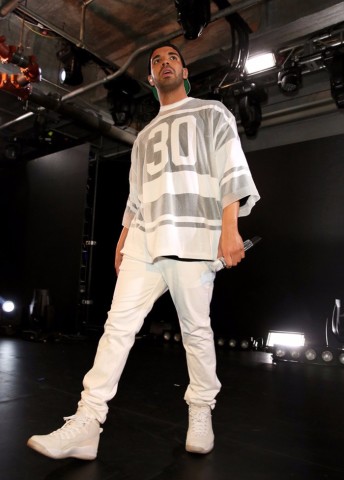 这个夏天被炒得最贵的 10 双运动鞋!