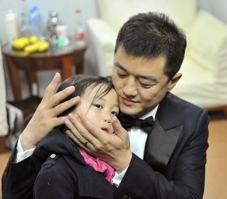 李亚鹏遭 女儿 屏蔽 看刘烨林志颖范玮琪子女如