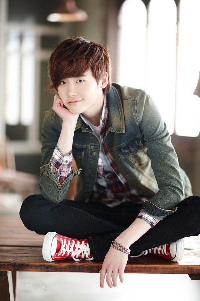  李钟硕 :爱 撒娇 卖萌的新男神