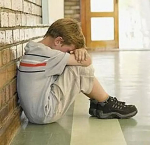 心理测试 | 测测你的自卑程度-治愈系图片-女性