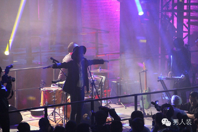 【喜爱夜蒲】<em>夜店把妹技巧</em>篇(舞池版)