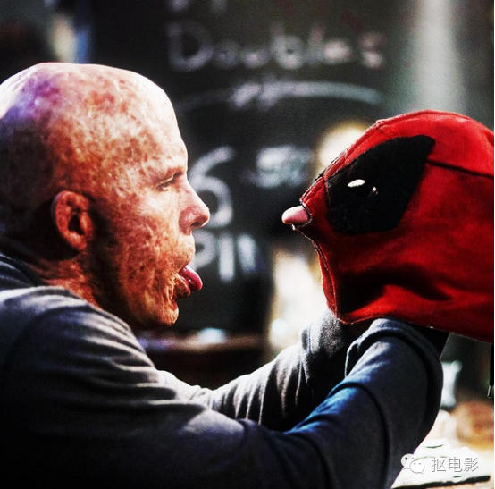 他被好莱坞折磨得多番 死去活来 也曾娶过好莱