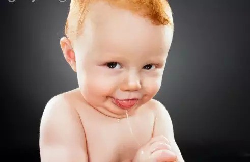 宝宝流口水什么原因?如何处理?