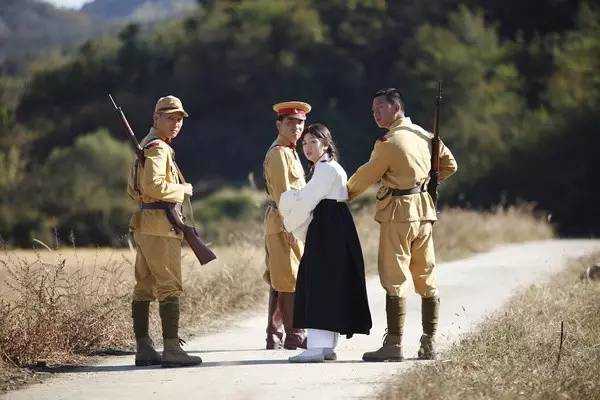 这是一部改变韩国的电影 ? 别开玩笑了