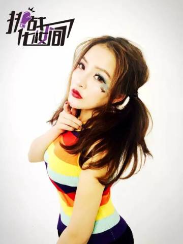 史上最热辣劲爆的小丑女仿妆PK赛来啦!男扮女