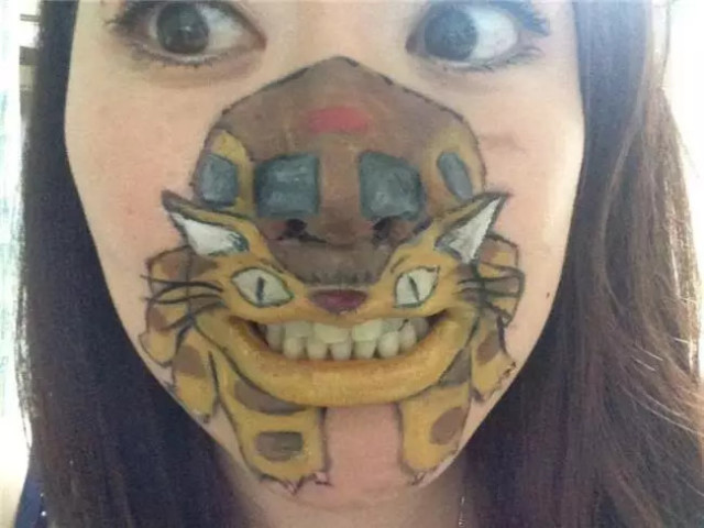 <em>妹纸玩卡通</em><em>唇艺</em>画,逗B又可爱!_新浪悦读_手