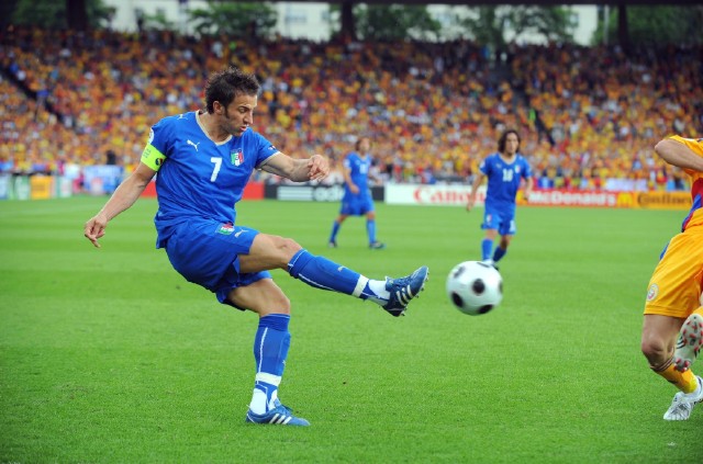 所以印度足球超级联赛是认真的?