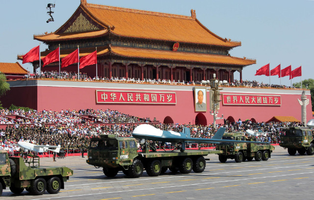 国产先进无人机首秀阅兵_新浪图片