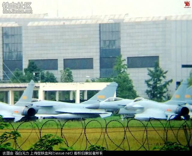 精彩抢先看 歼31B服役登上国产新型航母