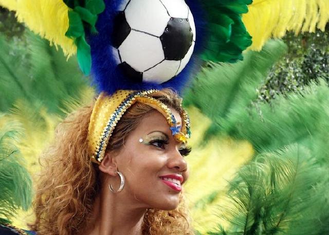 倒计时结束 巴西足球揭幕赛哨声吹响了-8848户