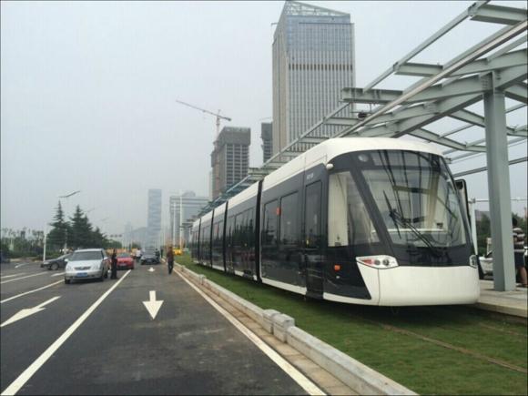 南京河西有轨电车被质疑造价高 官方:只有12亿