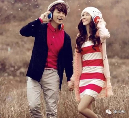 <em>姑娘</em>,远离<em>那个</em>在<em>楼下</em>下跪的小子