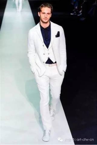 私募一哥徐翔的阿玛尼白大褂该怎么穿?