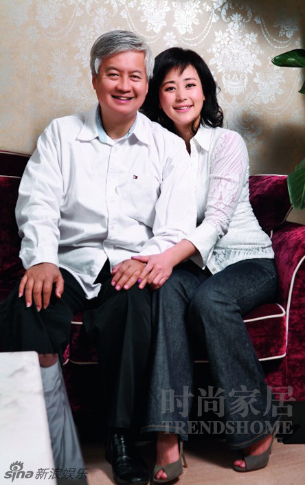 贪官阎建宏的儿媳妇,东窗事发时携巨额远逃美国创立珠宝品牌欧致宝,与