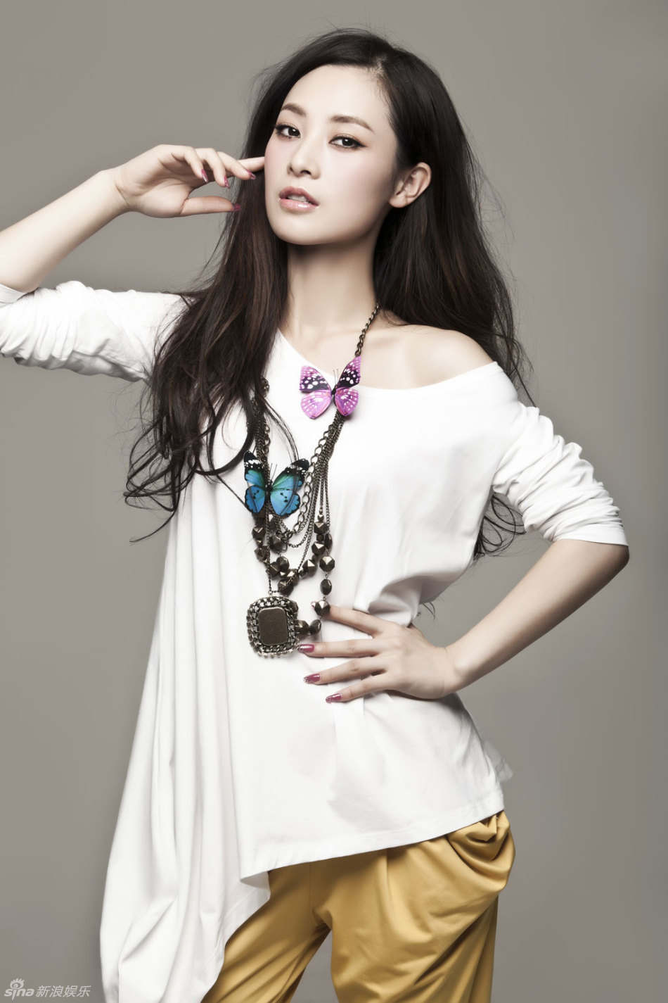 汤晓菲蝴蝶概念写真曝光
