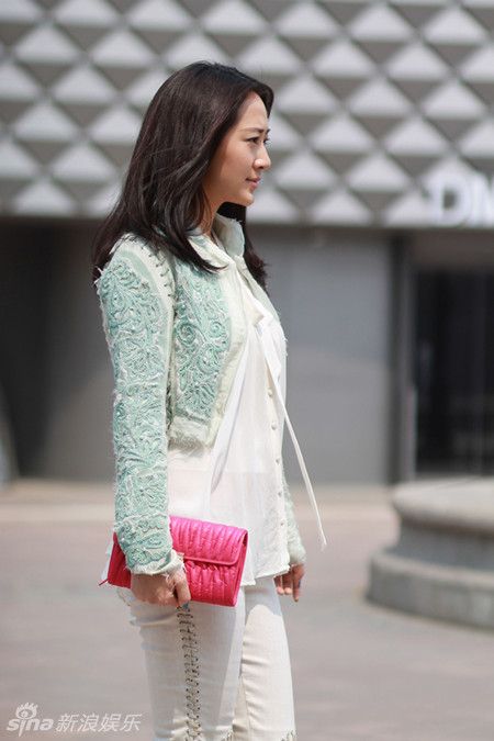 秦子越冰淇淋色夏日写真