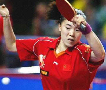 2004年雅典奥运会：柳承敏：右手；王楠：左手；