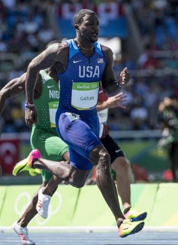 政治和商业，哪都少不了美国