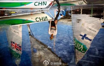 徐莉佳，坚韧，理智，不轻易被挫折击倒。