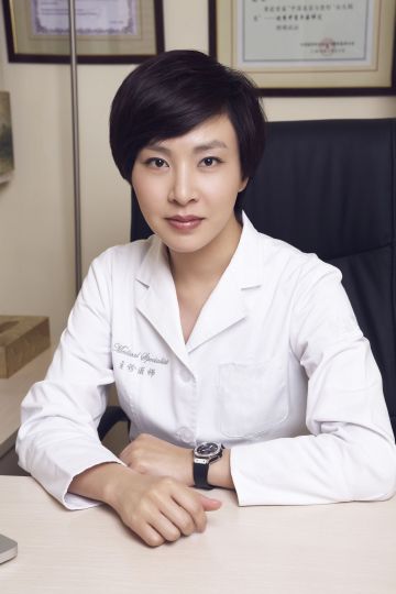 封面人物:雕琢美丽与青春的女神——赵琼