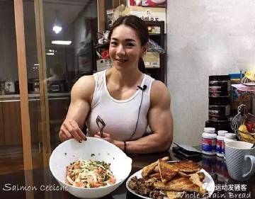 肌肉逆天颜值担当的金刚芭比 饭量是她老公的三倍