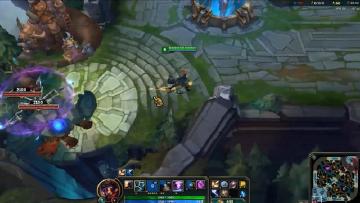 LOL一个人如何在泉水里养宠物？感受联盟黑科技！