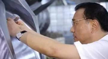 世界最大发动机，5层楼高，2446吨，油耗1.5万升！