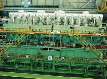 世界最大发动机，5层楼高，2446吨，油耗1.5万升！