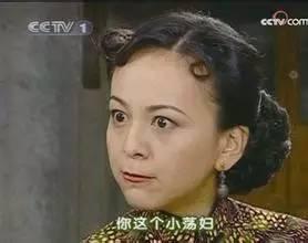 然而在体育届，今年新出了个萌妹子，那表情丰富到，直接能自导自演一部年度经典大剧，名儿闻君都给起好了——傅园慧暴走系。