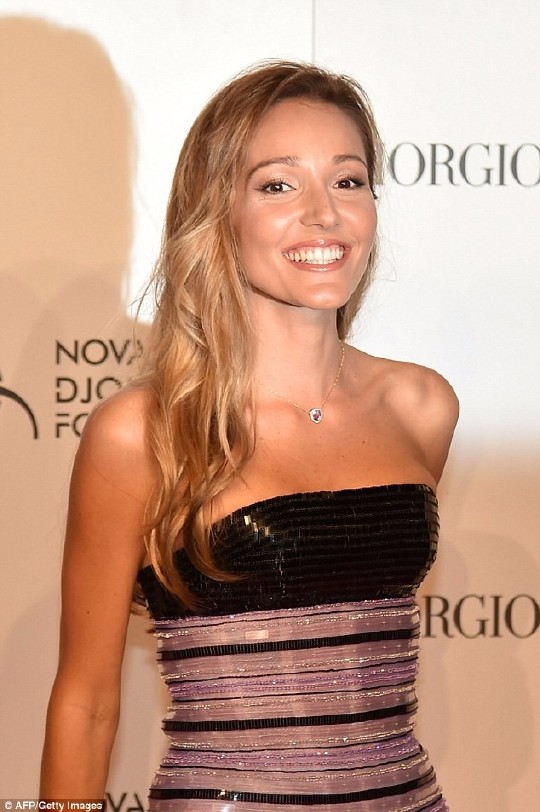 德约科维奇婚婚因危机纯属谣言 美丽俏皮妻子亮相击碎流言