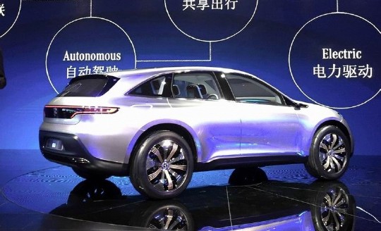 8:faraday future 發佈新車預告圖